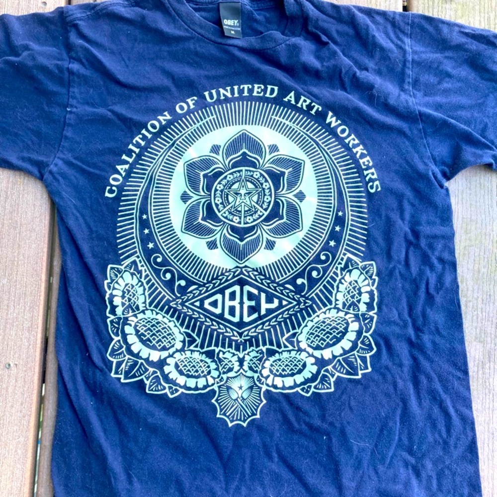 Mens Skate OBEY Tshirt Medium